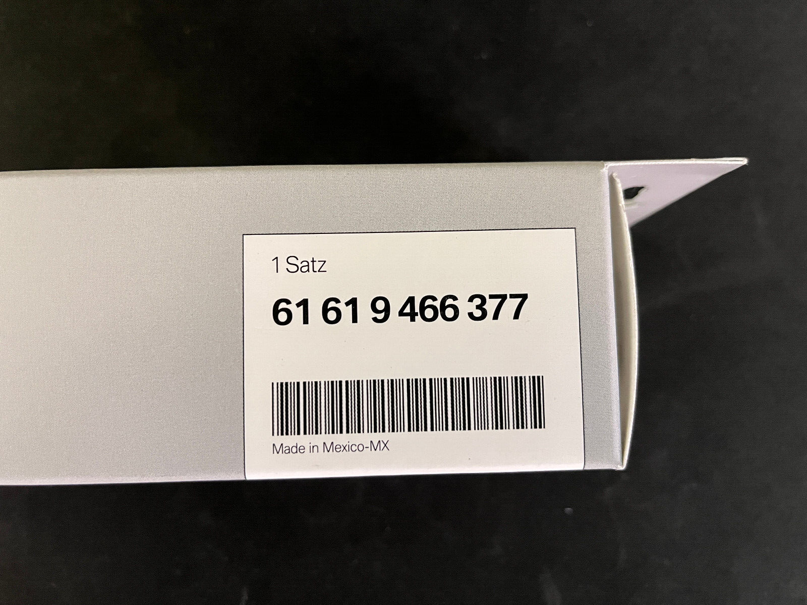 Genuine BMW G05 X5 Wiper Blades F95, G06 F96 X6, G07 X7 61619466377