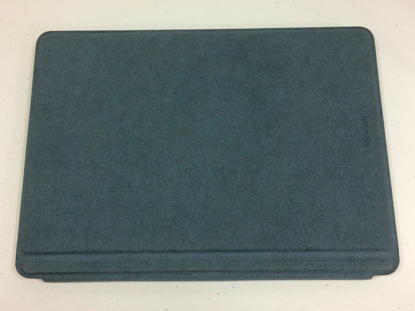 Microsoft Surface Go 64GB Intel Pentium 4415Y 1.6GHZ Win 10