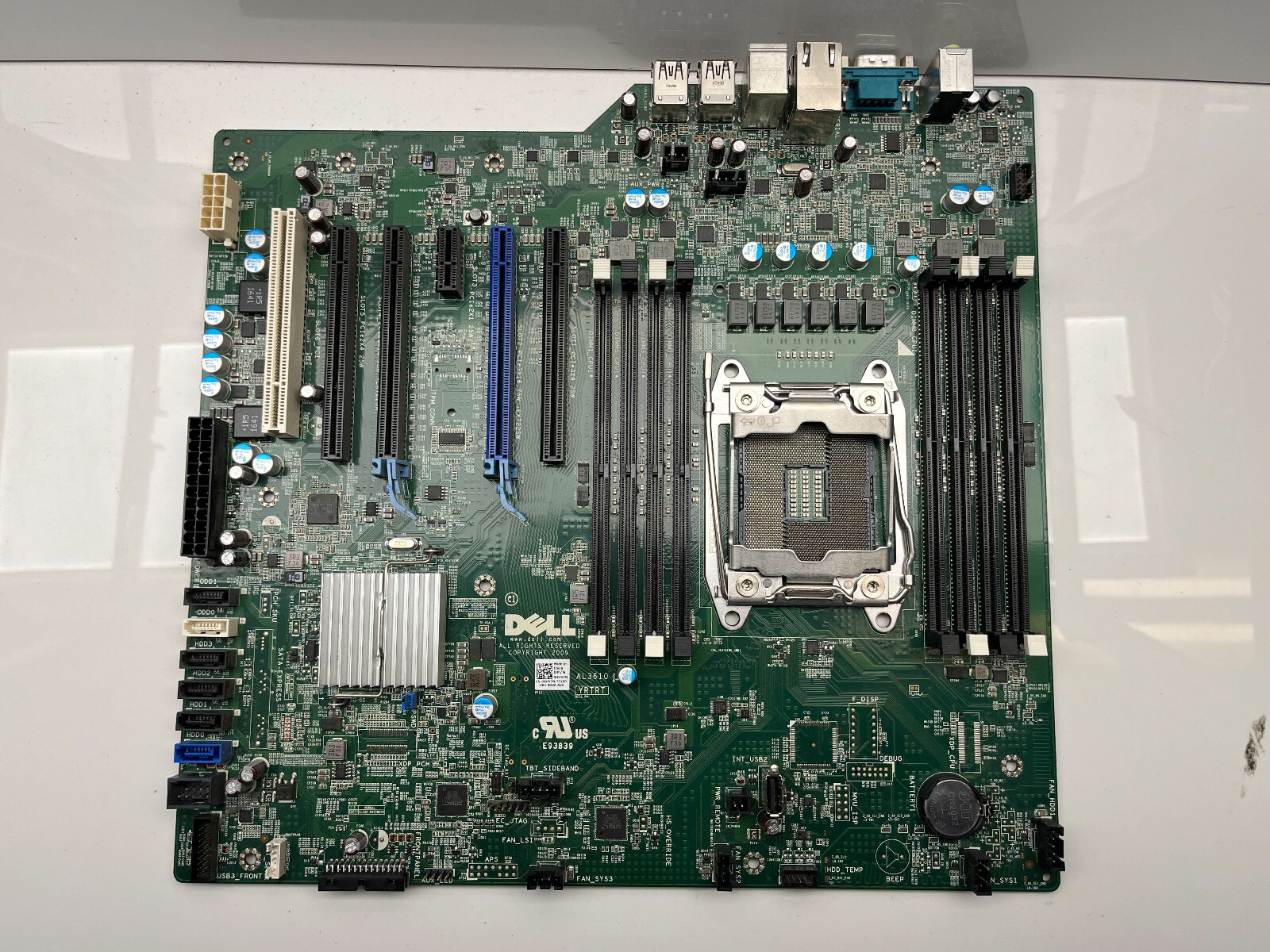 646703 OS無 Coa8 Dell PrecisionT5810 Xeon Quad-Core E5-1620 V3 3.50GHz 4GBx4 500GB DVD-ROM QuadroK4200 Dell Precision T5810 Tower - Intel Xeon E5-1660 v3