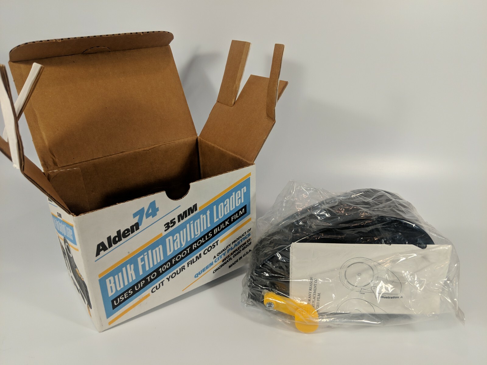 Alden 74 35mm 100 Foot Bulk Film Daylight Loader New in Box with Instructions