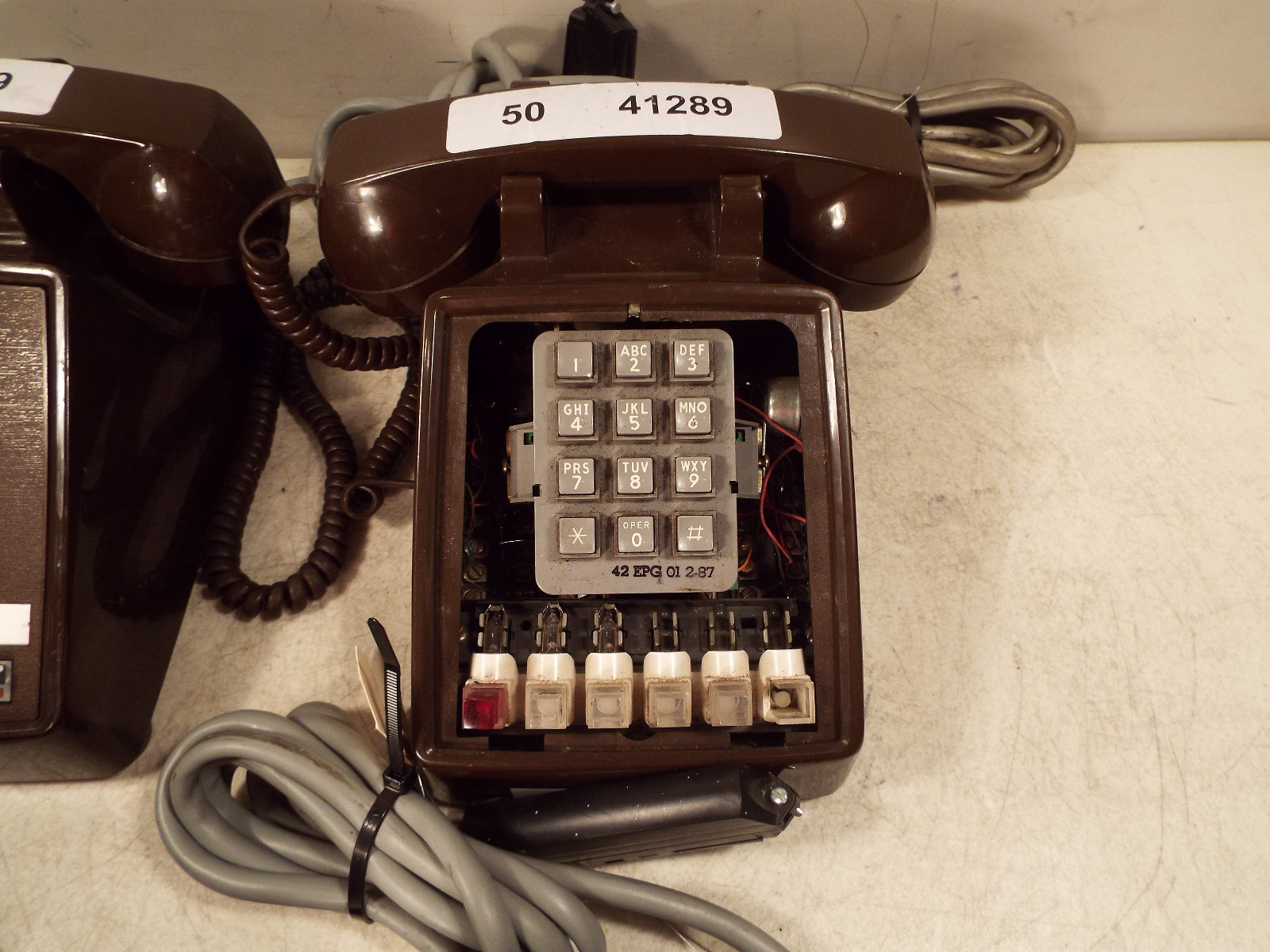 Lot of 4 Vintage ITT Telephones Brown USA Made 256445 - Business Push Button