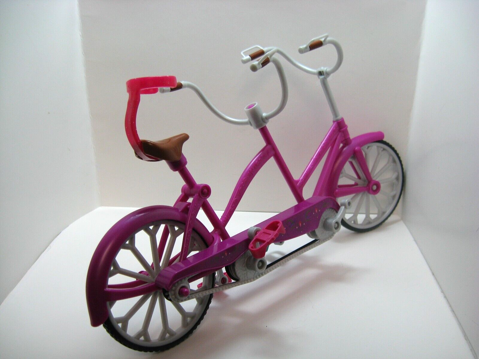 2014 Mattel Disney Frozen Anna & Elsa's bicycle