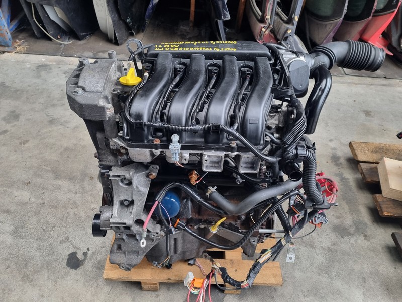 Motor Renault Megane Scenic K4md812 Bj. 5/2008  K4m812  240348 Km ! 1,6l / 82 Kw