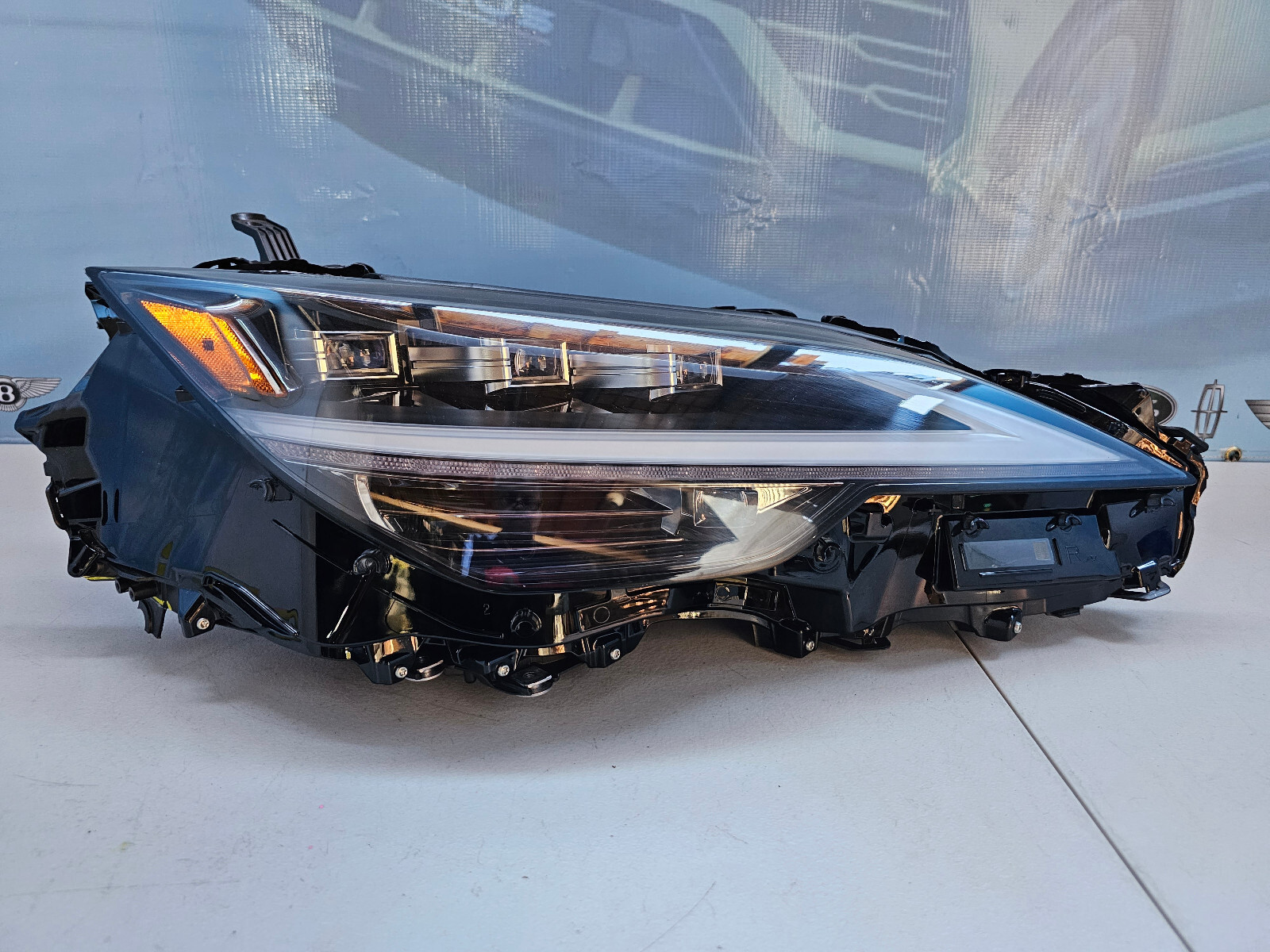 レクサスLS500ヘッドライト左右・美品 $_57.JPG?set_id=880000500F