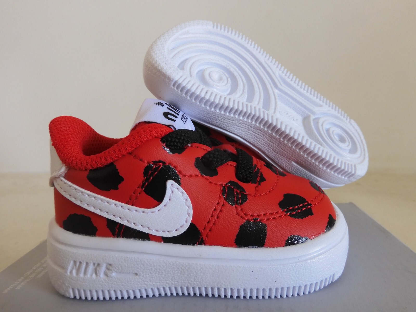 nike lady bug
