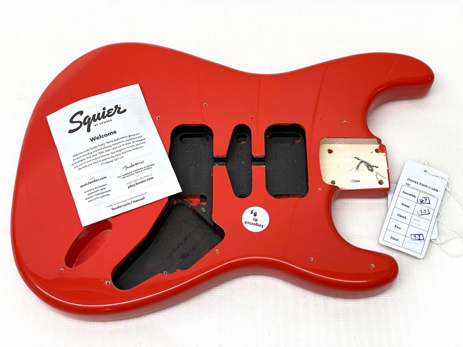 Fender Squier HARDTAIL STRAT BODY Fiesta Red Fat Fender Squier HARDTAIL STRAT BODY Fiesta Red Fat