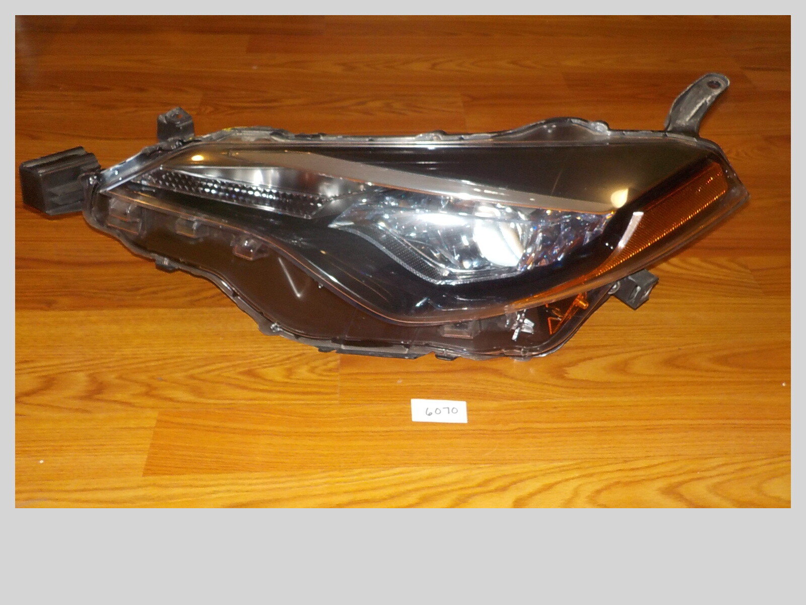 17-19 Toyota Corolla LED Headlight Head Lamp LH OEM 81150