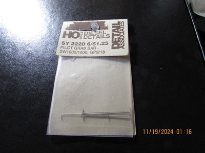 HO SCALE, DETAIL ASS. SY 2220, PILOT GRAB BAR SW1000/1500, GP9/18