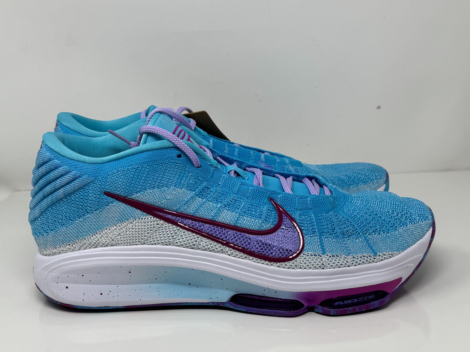 NIKE - PG13ページ Nike x Paige Bueckers Be Great GT Hustle 3 UConn Huskies