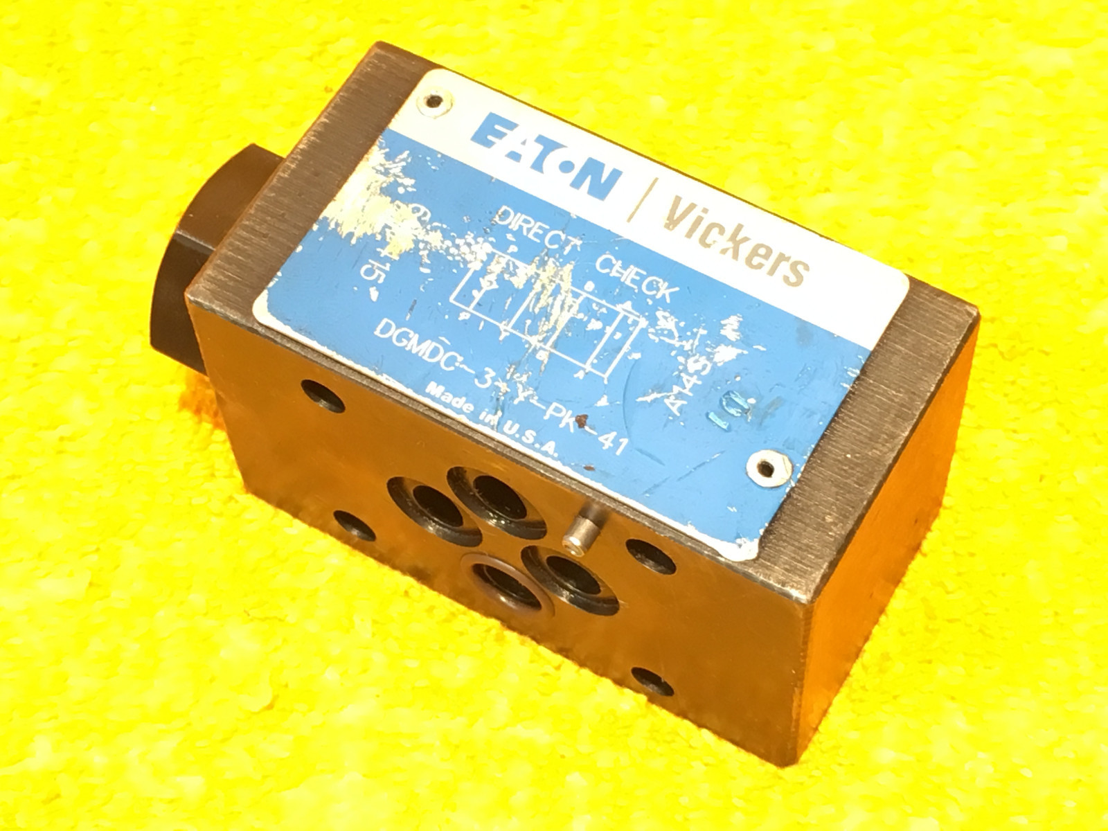 Y pk. Вентиль трехходовой str 15-1,6. Ак 74м с прицелом. Y pk. Коллиматорный прицел на ак 74м.