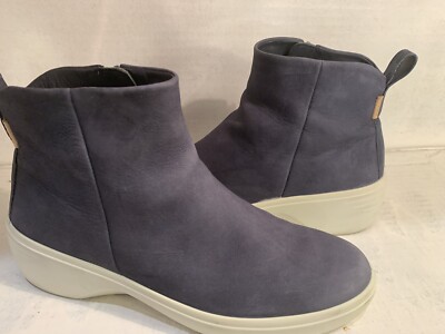Ecco Women's Soft 7 Wedge boots Size 9-9.5 US Blue Leather Ankle Zip Side