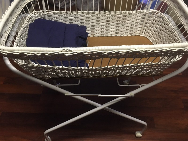 wicker bassinet basket