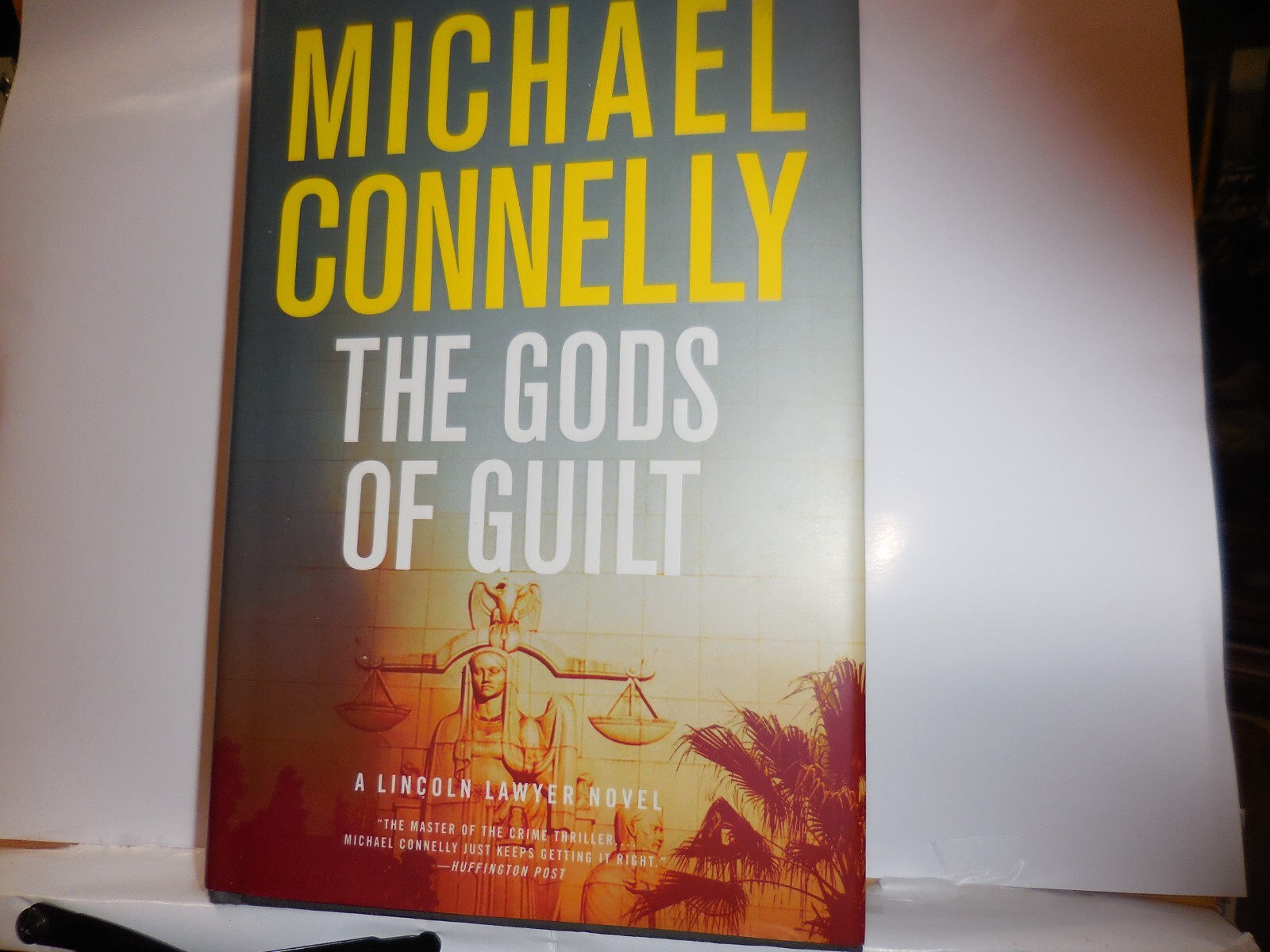 【中古】 GODS OF GUILT(A)/GRAND CENTRAL PUBLISHING (USA)/MICHAEL CONNELY The Gods of Guilt (2013) - Michael Connelly