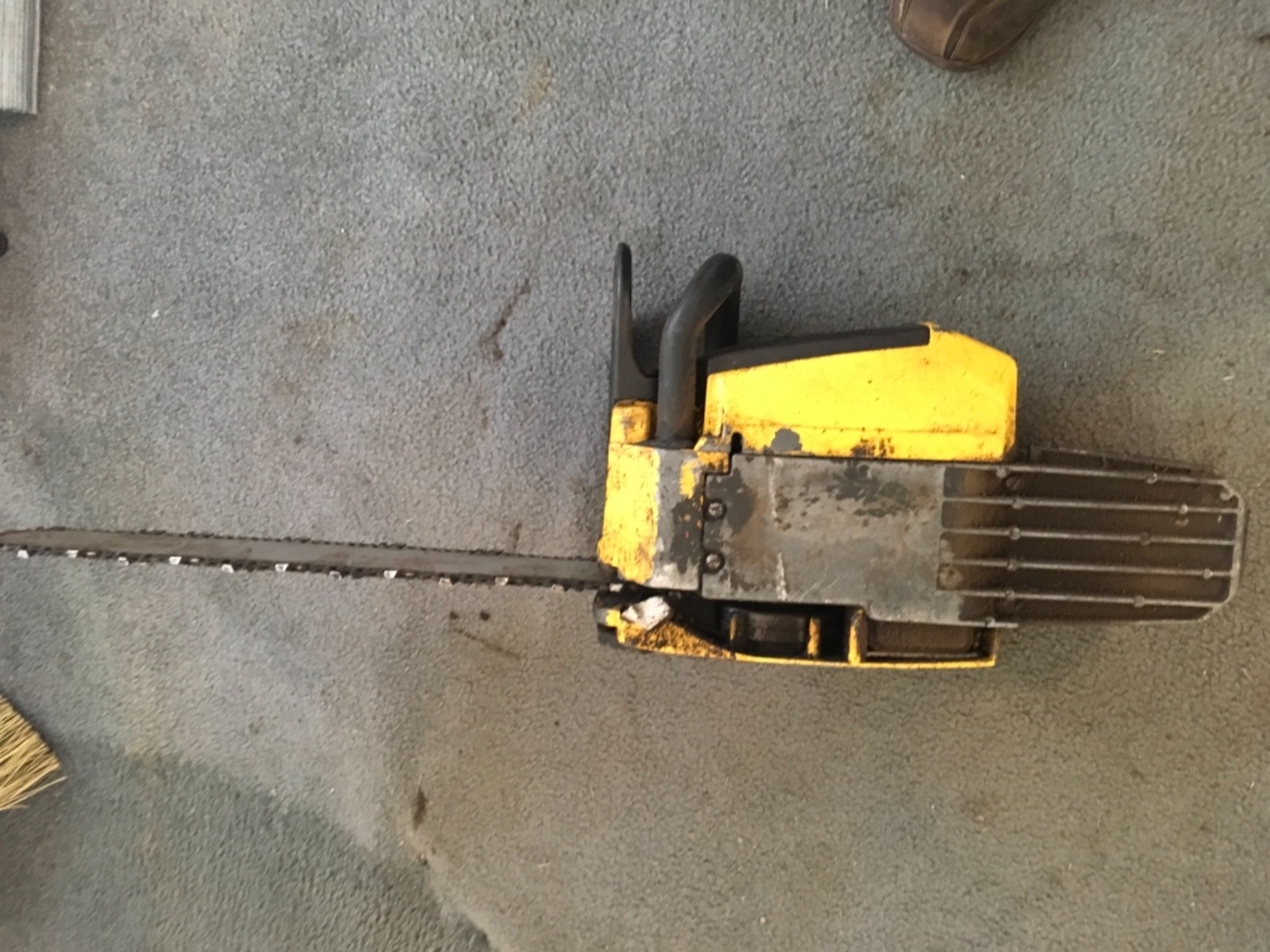 Vintage McCulloch Pro Mac 610 chainsaw Good Compression