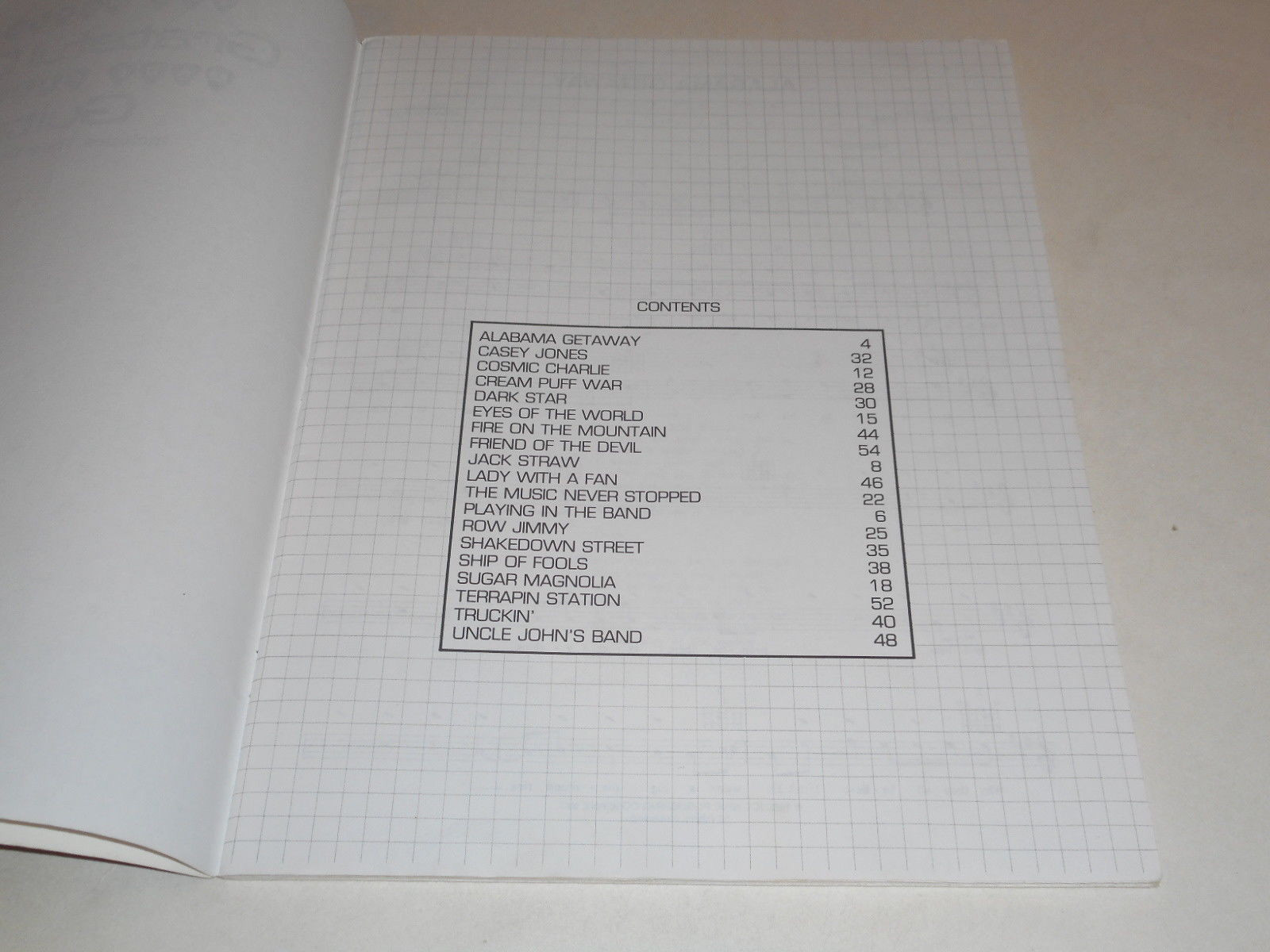 Grateful Dead Greatest Hits Songbook Made Easy For Guitar: Chords and Lyrics