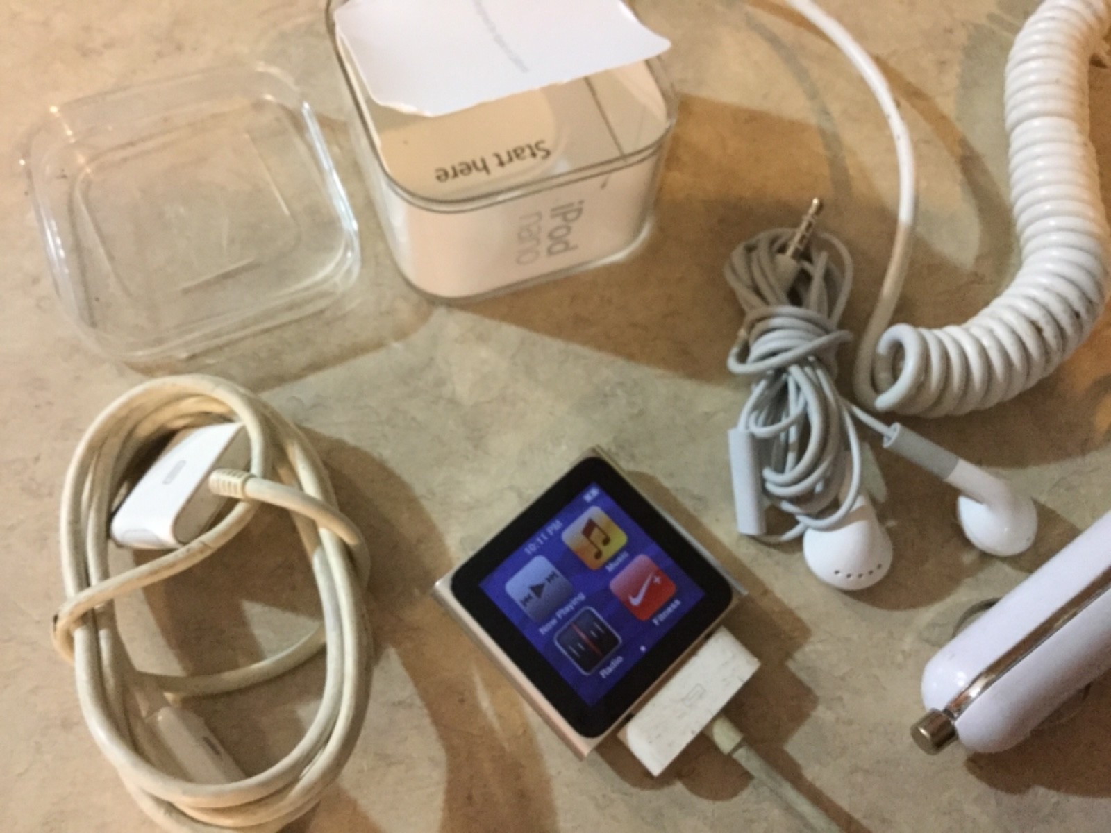 Apple iPod nano 6th Generation Silver - 16GB - MC526LL/A