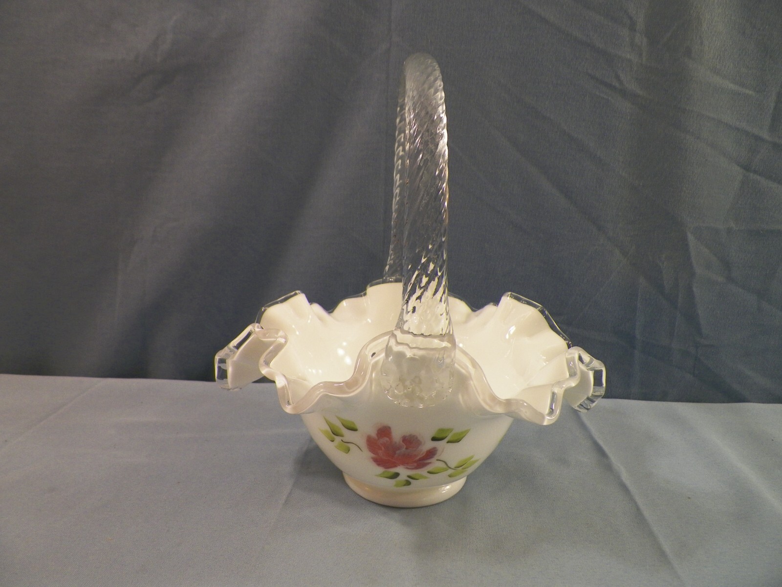 希少！フェントン ピンク色クレストバスケット アンティークfenton アメリカ Fenton Hand Painted Milk Glass Silver Crest Basket Pink