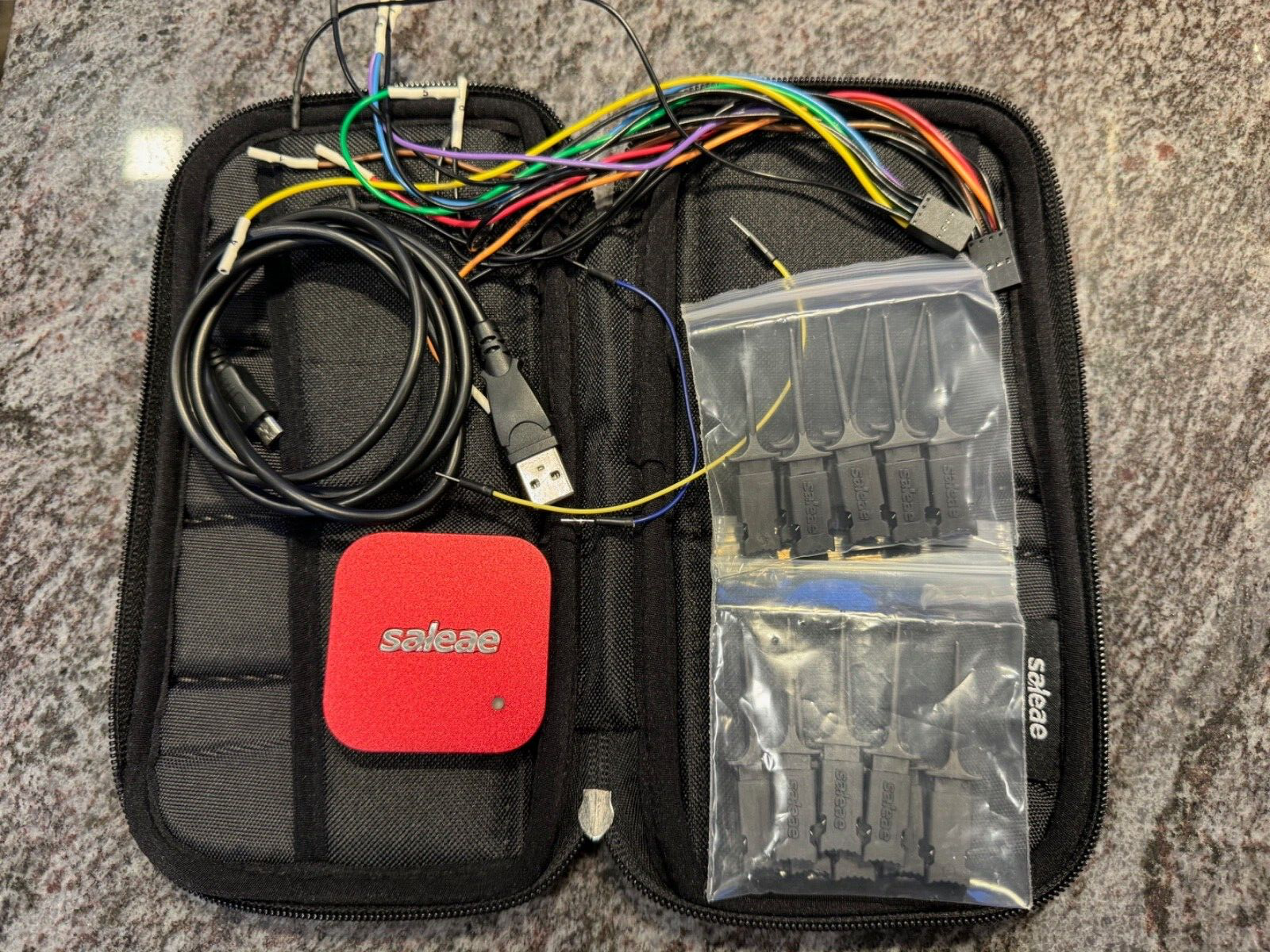 Saleae Logic Pro 8 ブラック Logic Pro8-Black: 計測器・センサー