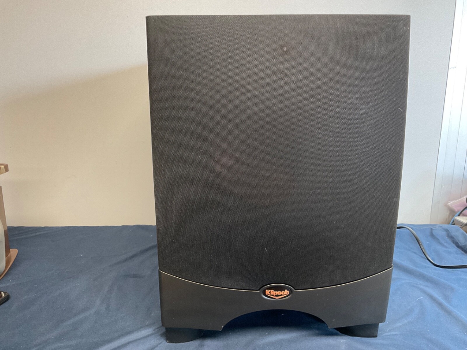 Сабвуфер canton sub 601. Powered subwoofer. Powered subwoofer. Canton smart sub 8, black. Активный сабвуфер dynacord powersub 212.