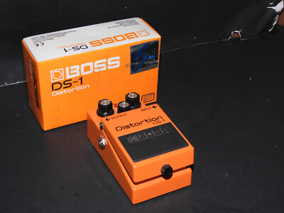 Roland Boss DS-1 Electric Guitar Distortion Effect Pedal Signal Process FX