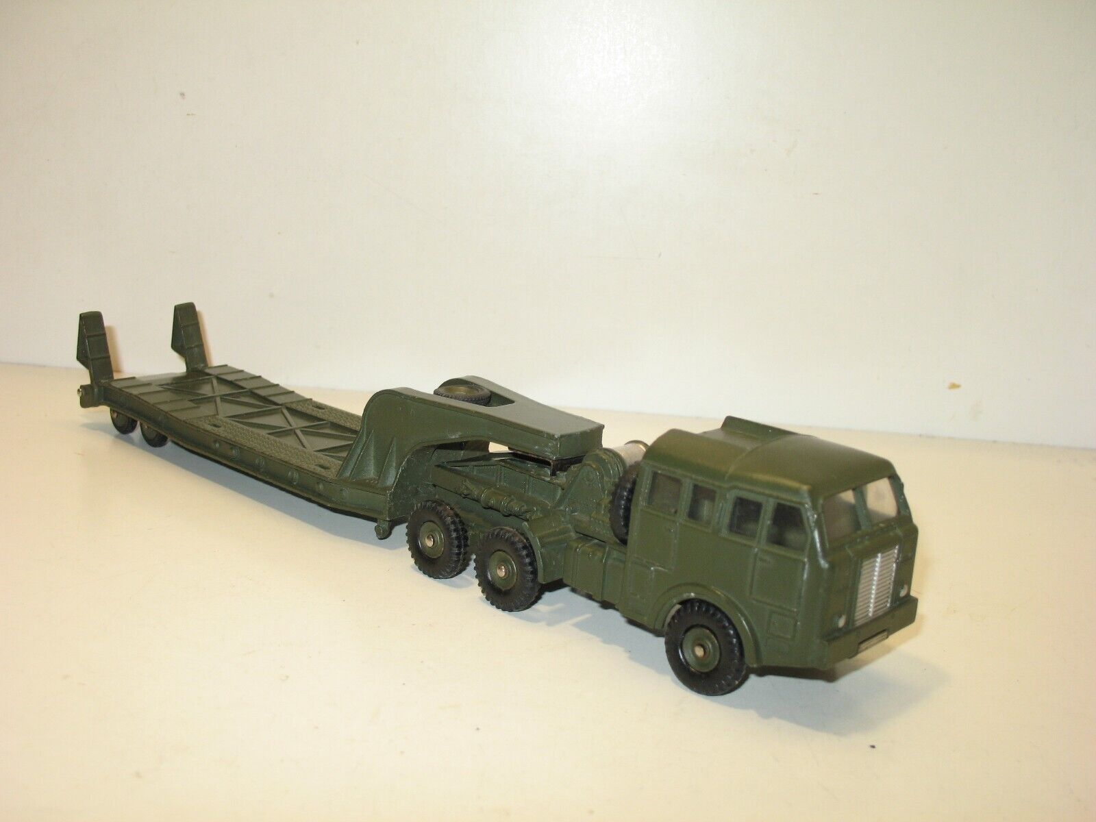 DINKY FRENCH NO. 80F - RENAULT MILITARY AMBULANCE - A/MINT