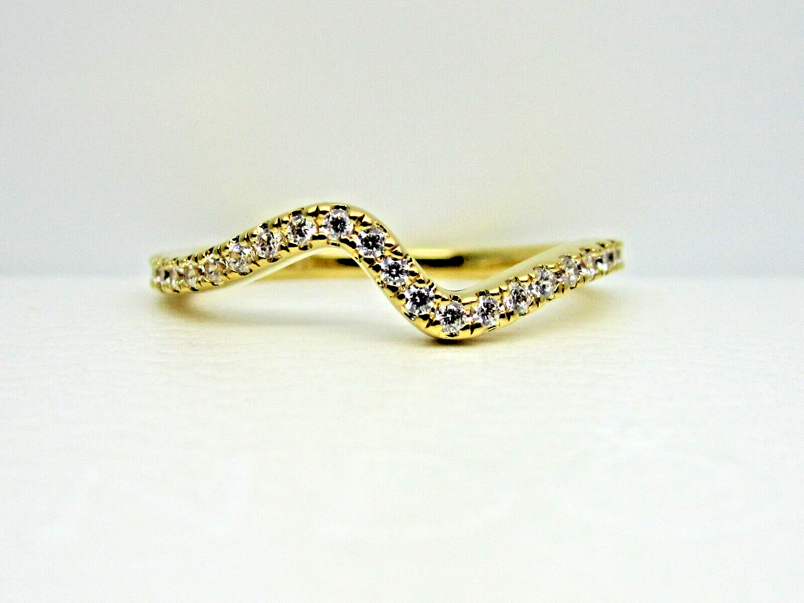 Authentic Pandora #162539C01-56 Sparkling Wave Ring Size 7.5