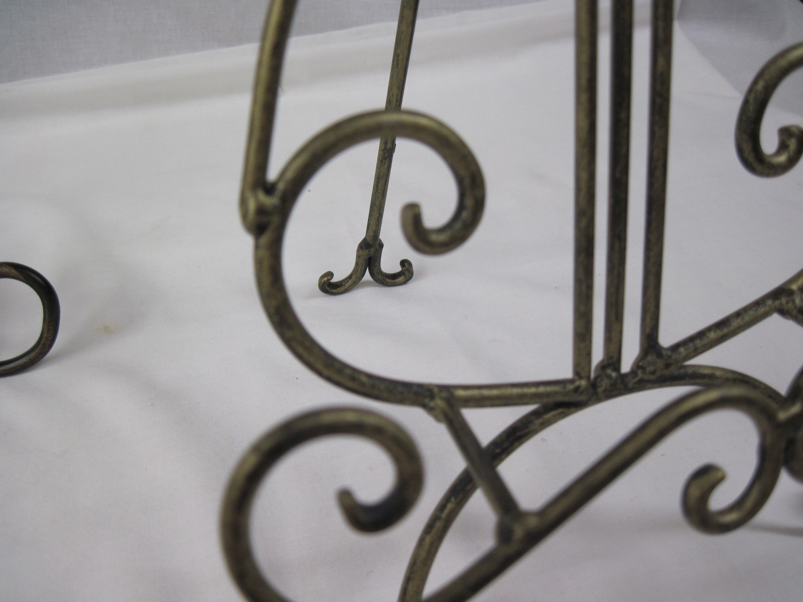 Two Sturdy Metal Tabletop Large Easels 13