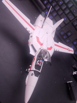 YAMATO Macross VF-1J Stealth Type Perfect Transform 1/48