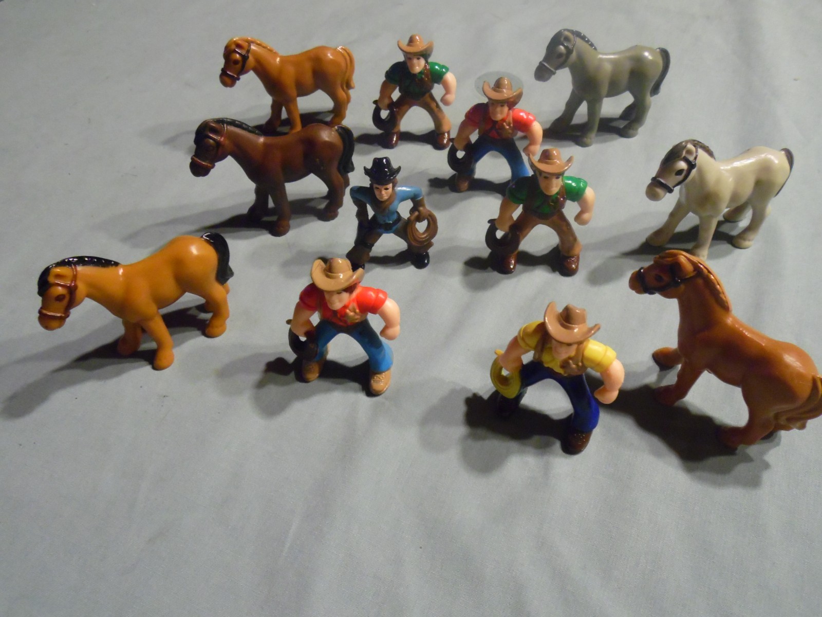 LOT (6) MINI COWBOY & HORSES FIGURES  2