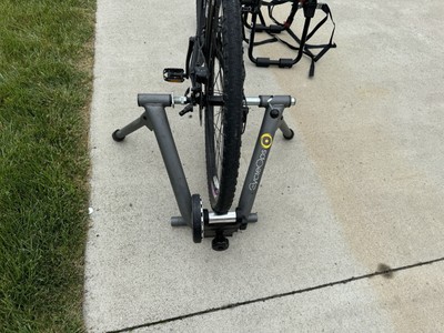 Saris Cycleops Wind Indoor Rear Wheel Bicycle Resistance Trainer Portable
