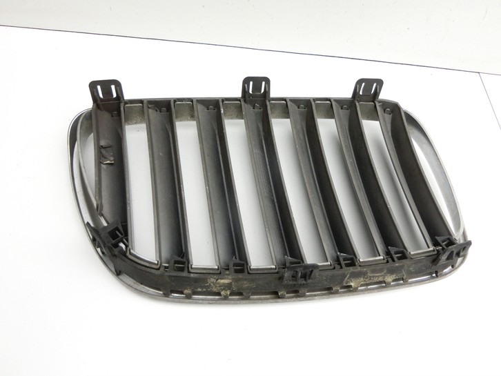 BMW X3 E83 06-10 Frontgrill Kühlergrill Grill Niere Links BMW X3 E83 06-10 04.07.2007 3420091 51113420091 gebraucht Vorschau 4