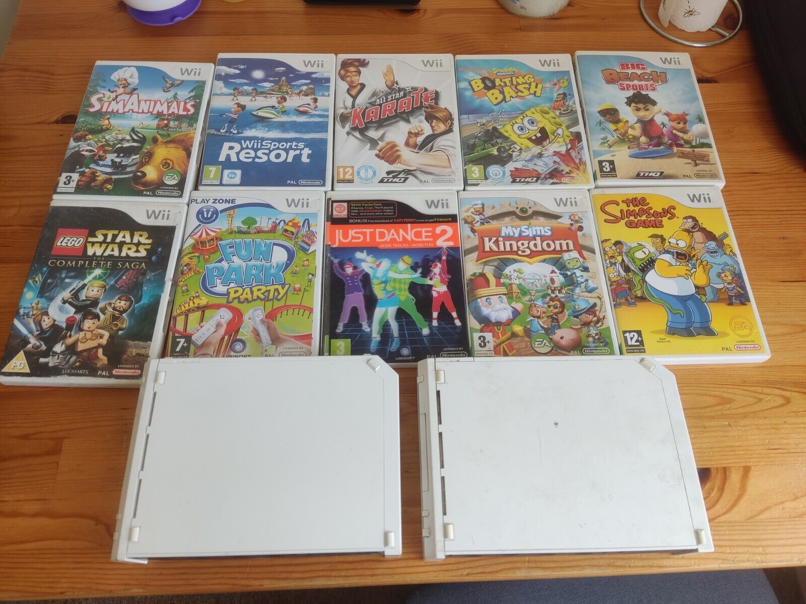 2 Nintendo Wii Console White RVL-001 (Bundle with 10 Games) - Tested