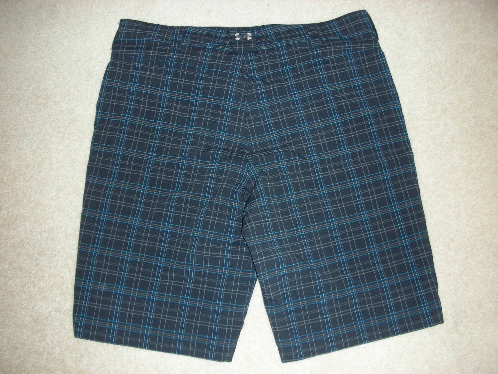 Mens Under Armour Blue Gray Striped Stretch Flat Front Size 36 Shorts