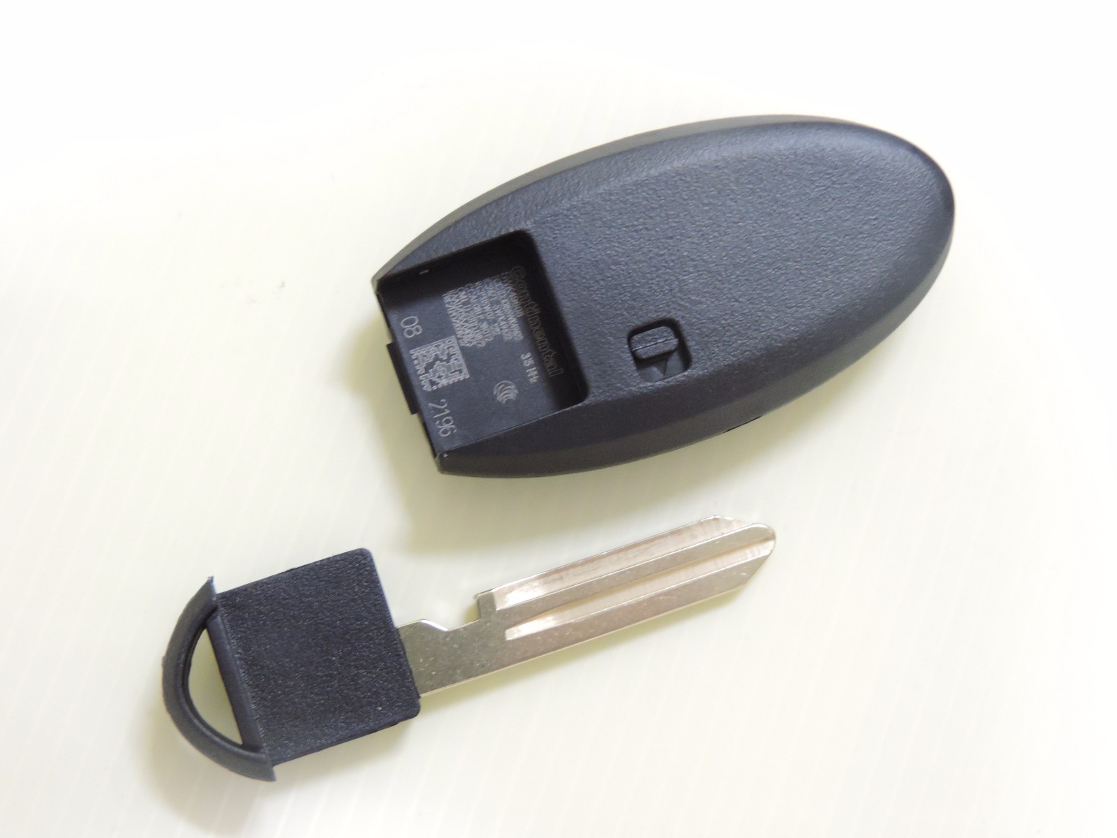 New Transponder Smart Key Transmitter Keyless Fob Entry