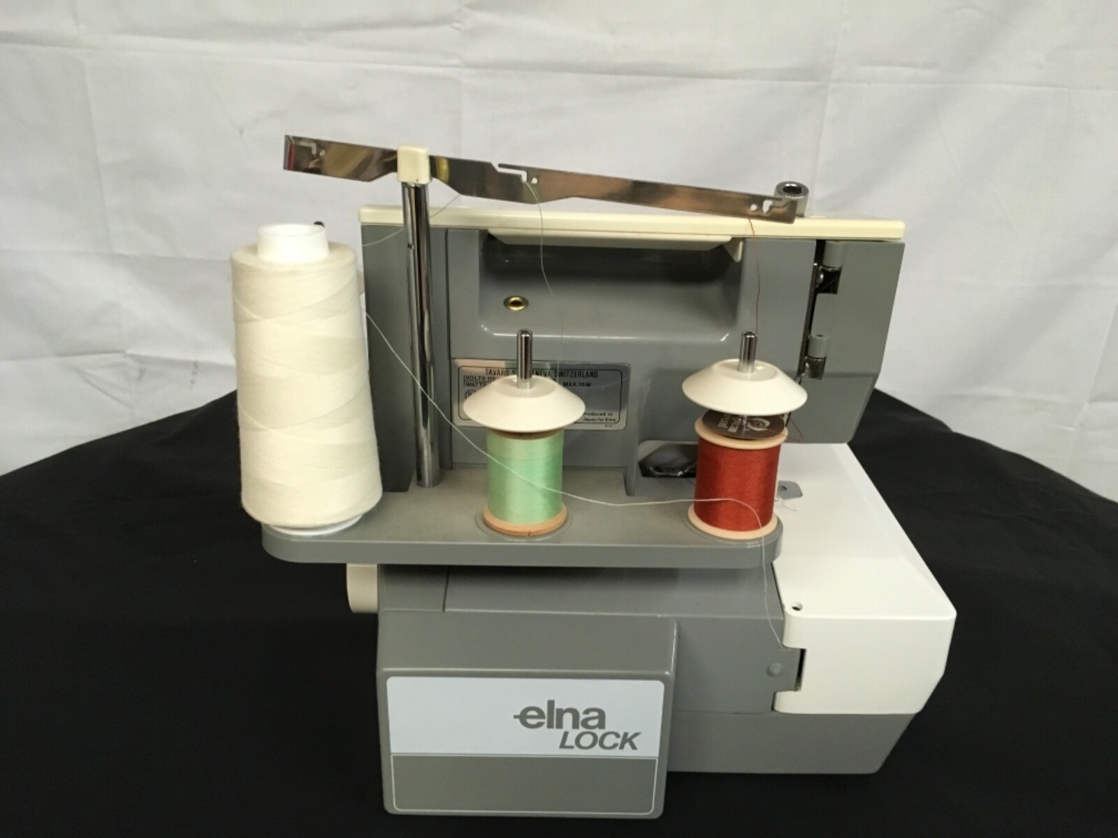 Elena Lock L5 serger sewing machine