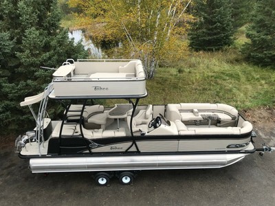 New-2785 Funship cruise pontoon boat with 200 4 stroke Mercury and trailer