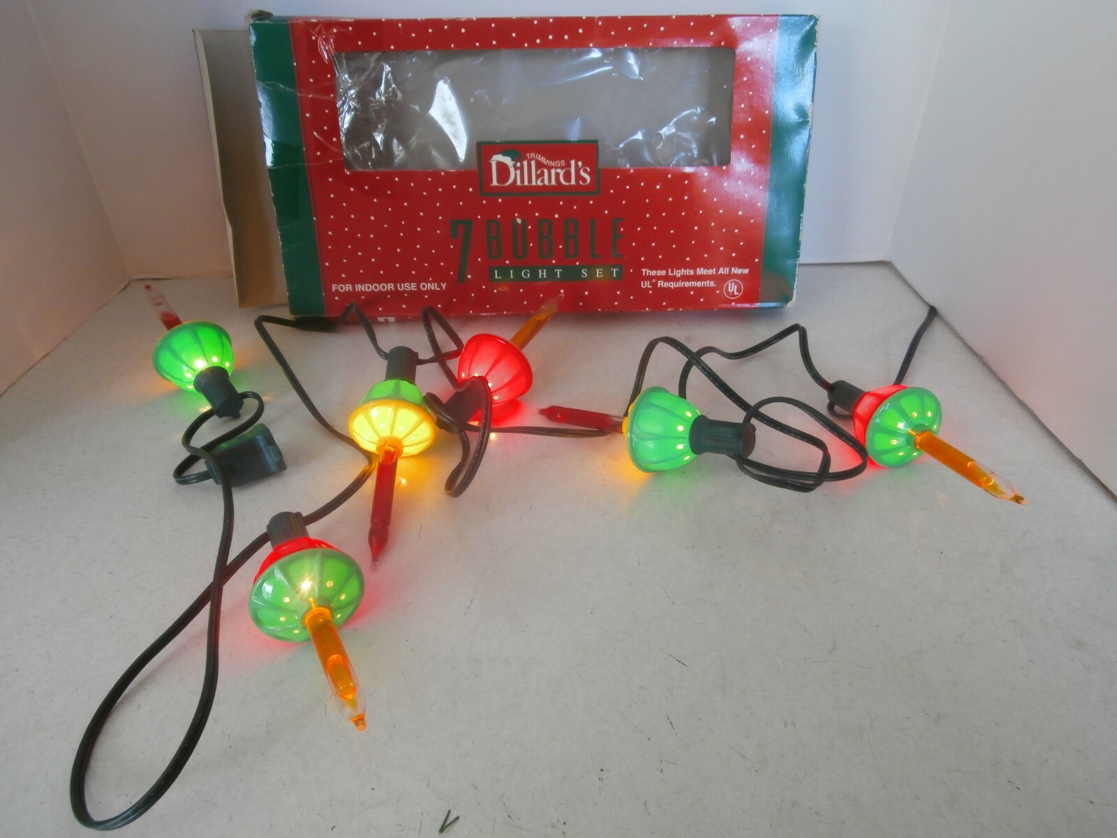 Christmas Vintage Dillard's Trimmings Multi color 7 Bubble Light Set