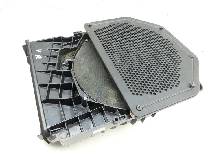 BMW E91 3er 330D 06-08 Lautsprecher Zetralbass Rechts Vorne BMW E91 3er 330D 06-08 29.03.2007 gebraucht Vorschau 2