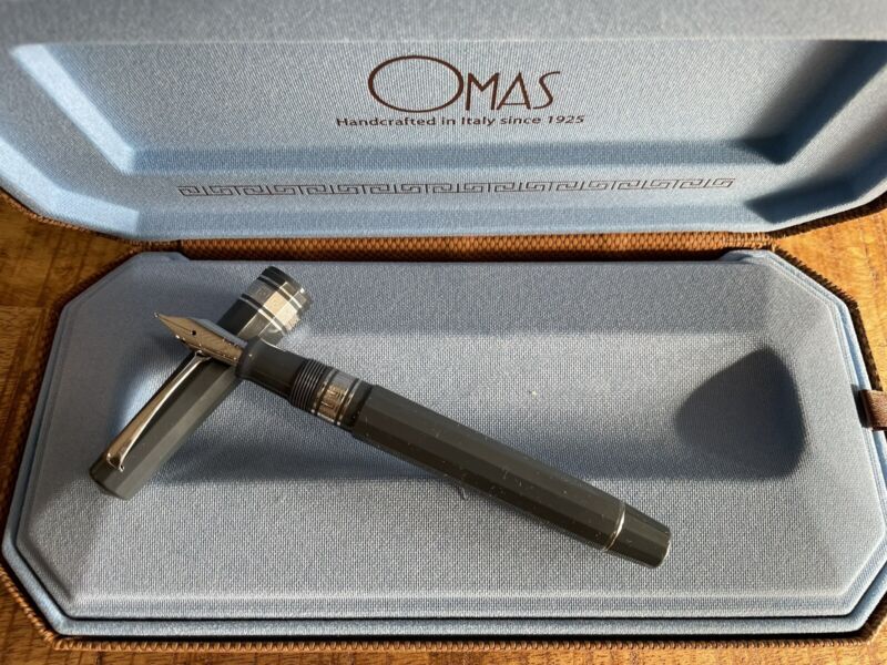 Omas Paragon Art Deco 2004 Limited Edition Grey Fountain Pen - Fine Nib