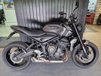 2021 TRIUMPH TRIDENT 660 in BLACK/SILVER