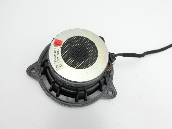 VW Passat 3G 14-19 Lautsprecher Vorne Center für Armaturenbrett VW Passat 3G 14-19 11.04.2016 3G0035415C gebraucht Bild 3