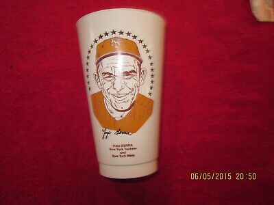 Yogi Berra Baseball Trading Cup ( 7- Eleven Slurpee Cup ) 1970s
