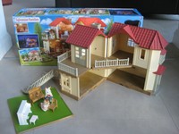 sylvanian families beechwood hall and cosy cottage