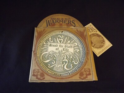 new HEARTLAND STUDIOS BREAD WARMER Lyn Ulick 6.75'' THE STAFF OF LIFE round NIB