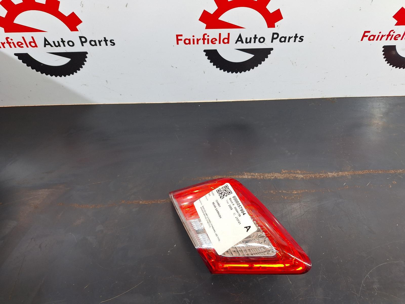 TOYOTA CAMRY ACV40/SPORTIVO 07/2009-11/2011 REAR GARNISH BOOTLID LAMP LEFT