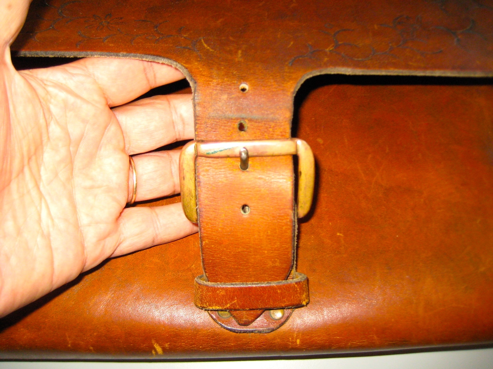 Very beautiful Women's / Mens leather document / laptop/ briefcase HANDMADE