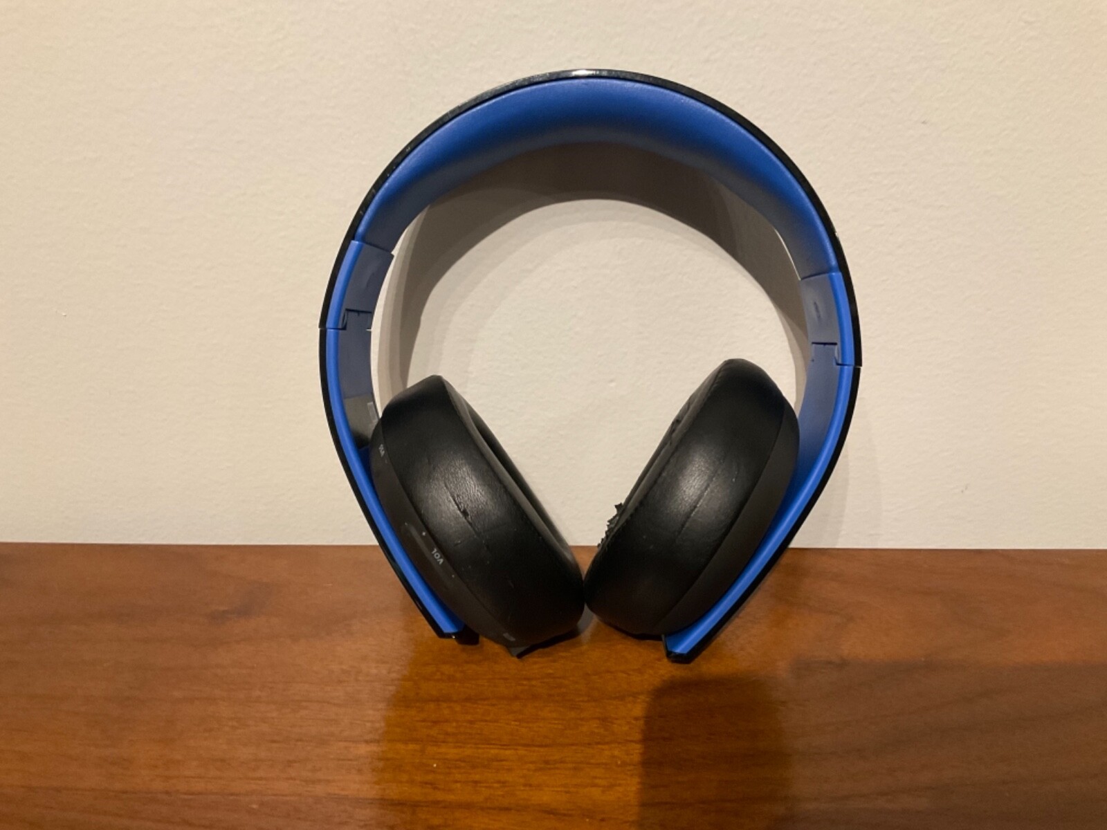 Sony PULSE 3D Ear-Cup (Over the Ear) Wireless Headphone - Black, Used