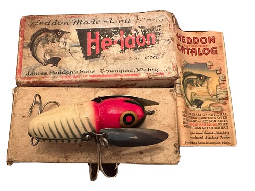 VINTAGE FISHING LURE - HEDDON WOOD CRAZY CRAWLER RED & WHITE VINTAGE FISHING LURE - HEDDON WOOD CRAZY CRAWLER RED & WHITE