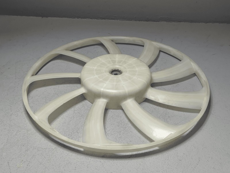 Used 2014-2019 Toyota Highlander 3.5L Engine Cooling Passenger Side Fan Blade OEM