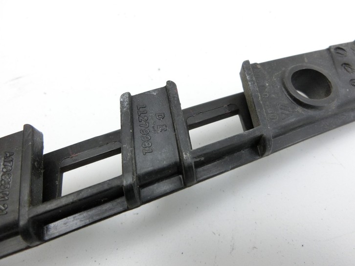 Mercedes W176 A200 12-15 Lim Halter Träger Aufnahme Führung für Stoßstange Recht Hinten Mercedes W176 A200 12-15... Vorschau 2